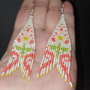 NEW Handmade Beaded Folk Floral Earrings - Gillian
